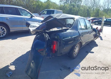 1997 Geo Prizm Lsi from USA, damaged, VIN 1Y1SK5288VZ402754